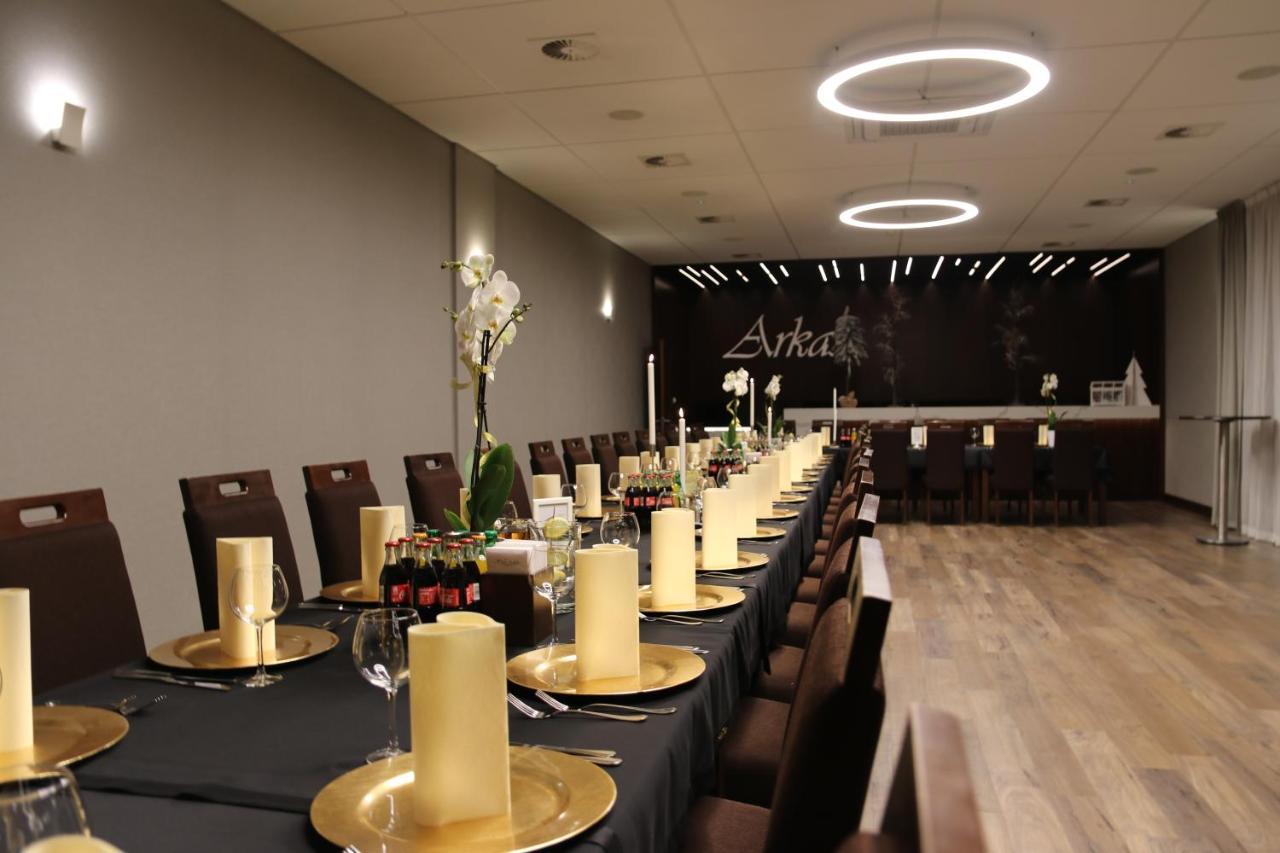 Hotel Arkas Proszkow Exterior photo